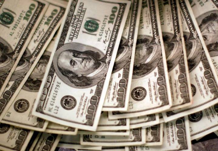 Foreign bank cash decline lifts fed funds rate ahead of quarter