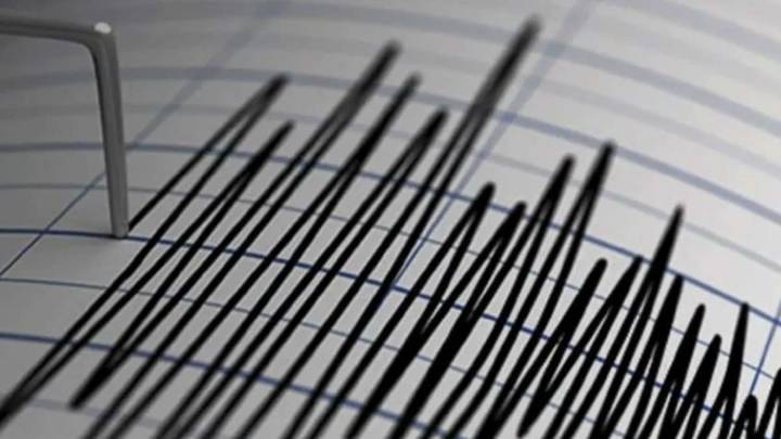 6.9 Magnitude Earthquake Strikes Off Central Philippines