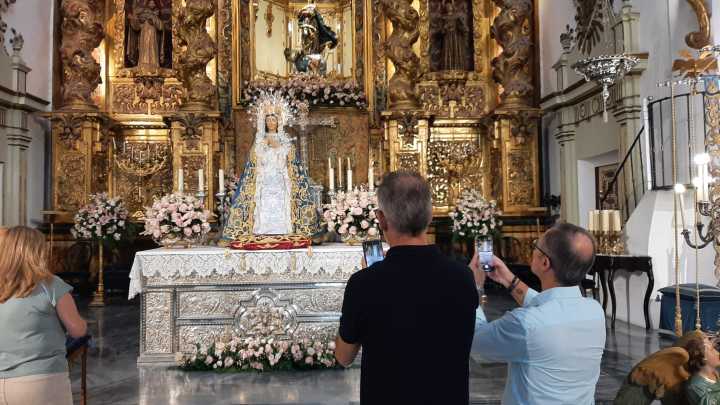 Azules de Lorca veneran a la Virgen de los Dolores en la iglesia de San Francisco