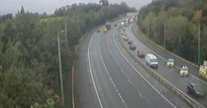 Glasgow drivers warned of M77 delays as police rush to incident on busy motorway