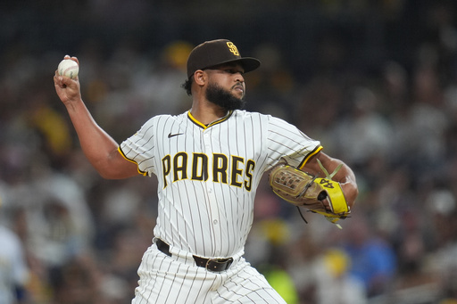 Grand slam de O'Hearn y 7 entradas dominantes de Vásquez ayudan a Padres a vencer 7