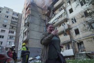 Mayor ataque ruso contra Ucrania deja 4 muertos y daños a sede del Gabinete