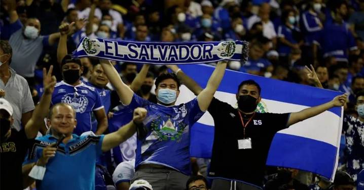 Sanciona FIFA a El Salvador por racismo en el juego contra Surinam