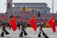Los videos del espectacular desfile militar que exhibe la fuerza de China con su tríada nuclear