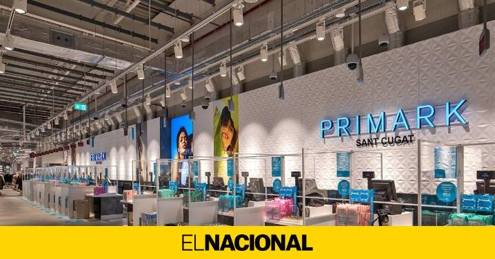 El jersey de Primark que adoran las chicas clásicas: cuello de pico, punto fino y color ideal