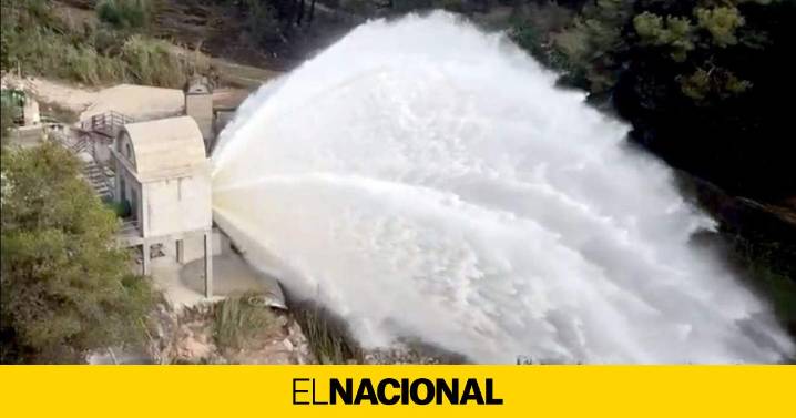 El ACA se compromete con el Penedès marítimo a cambiar las compuertas del pantano del Foix