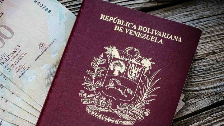 Ecuador pedirá una "visa de transeúnte" a extranjeros de más de 40 países, incluidos los venezolanos