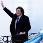 Milei lanza la campaña en Córdoba, un distrito...