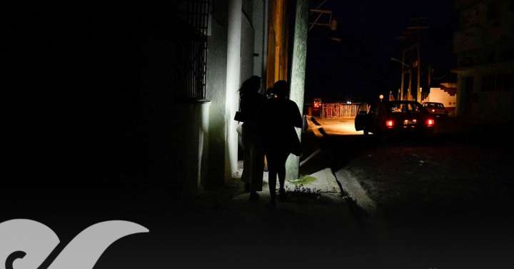Nuevo apagón en Cuba; cinco provincias se quedan sin electricidad