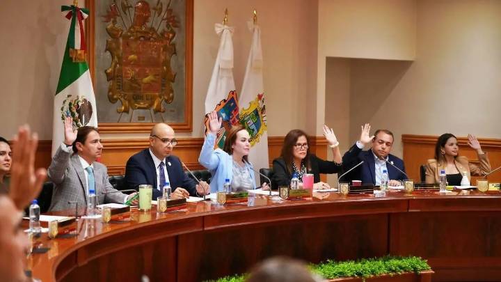 Autos “chocolate” financian obras: Nuevo Laredo usa recursos de regularización para pavimentar calles