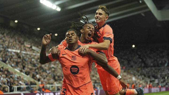 Rashford doubles up for Barca, milestone for Haaland
