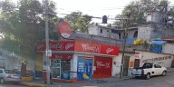 Amedrentaba a personas en una tienda con machete en mano