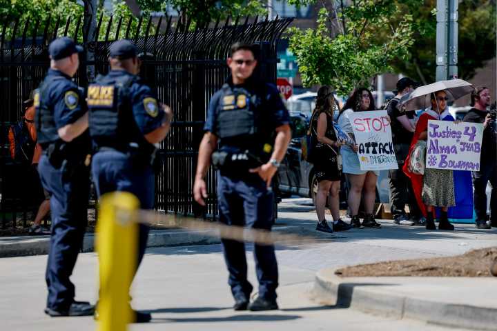 Inmigrantes tienen poco que celebrar en el Día del Trabajo en EEUU debido a las redadas
