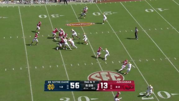 CJ Carr matches freshman record with 4 TD throws as No. 22 Notre Dame routs Arkansas 56