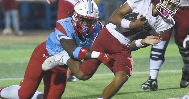 Eagles start fast, soar past Falcons