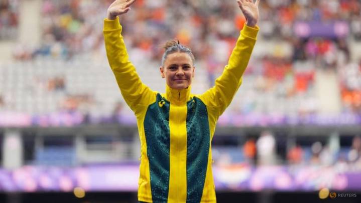 Pole vault champion Kennedy pulls out of Tokyo worlds