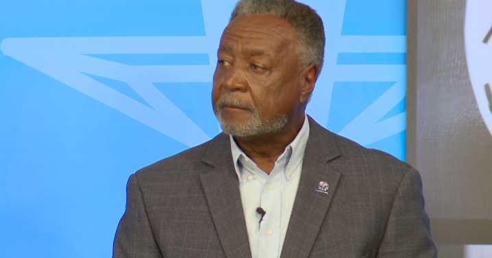 No excuse absentee voting begins today for Frank White, Jr. recall election
