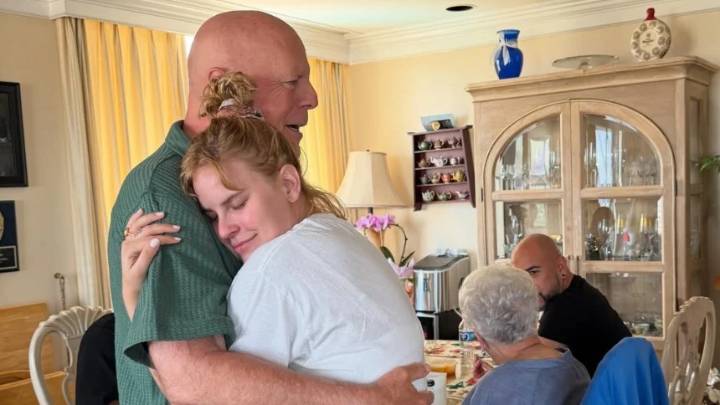 Bruce Willis reapareció con sus hijas en medio de polémica al ser apartado de su familia