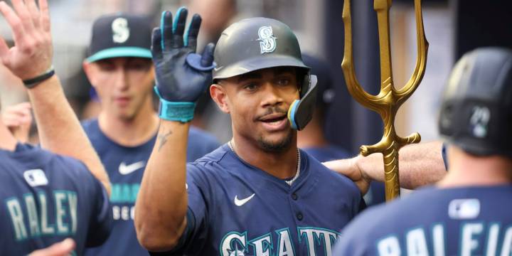 Julio Rodríguez hits 2 HRs, Cal Raleigh has 1; Mariners win