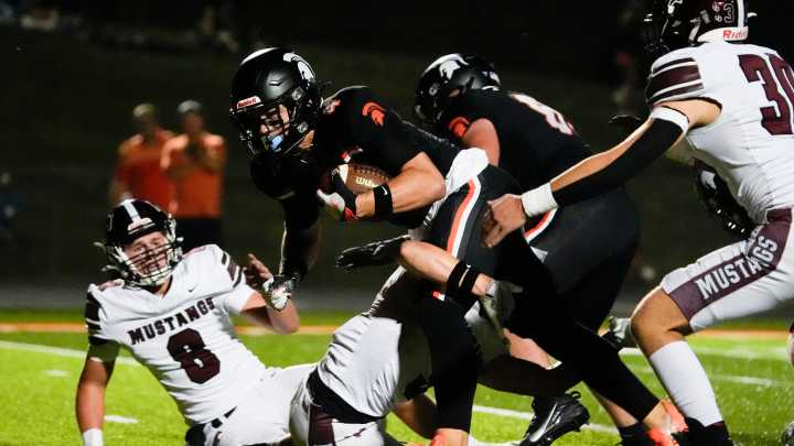 Maddox Kelley leads Solon past Mount Vernon