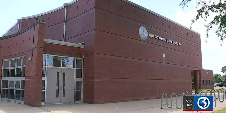 Families petition to allow class pets back into Old Saybrook Schools