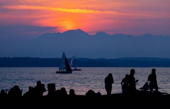 Seattle weather: Cooler temps on the way, as wildfire smoke lingers