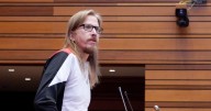 La Policía Nacional identifica en Valladolid al portavoz de Podemos por protestar en La Vuelta