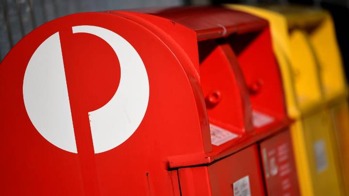 Postal worker allegedly stole dozens of bank cards in Sydney’s east, sparking extraordinary spending spree