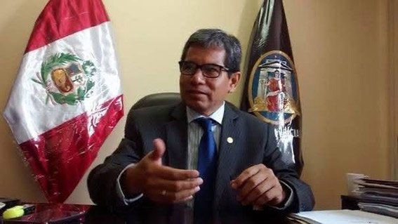 Dr. Williams Vizcarra Tinedo juramenta como presidente del JEE del Santa