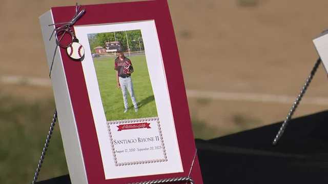 Santiago Rhone: Hundreds gather to celebrate Des Moines teen's life