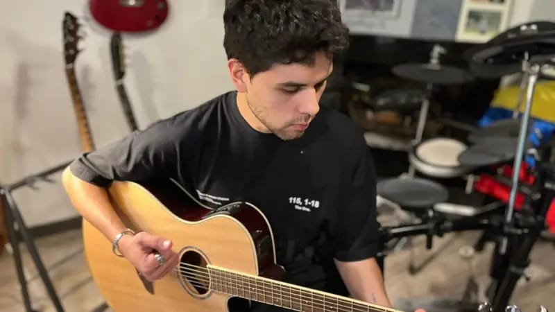 La esencia experimental de Tiago Cantero llega con “Quedémonos juntitos”