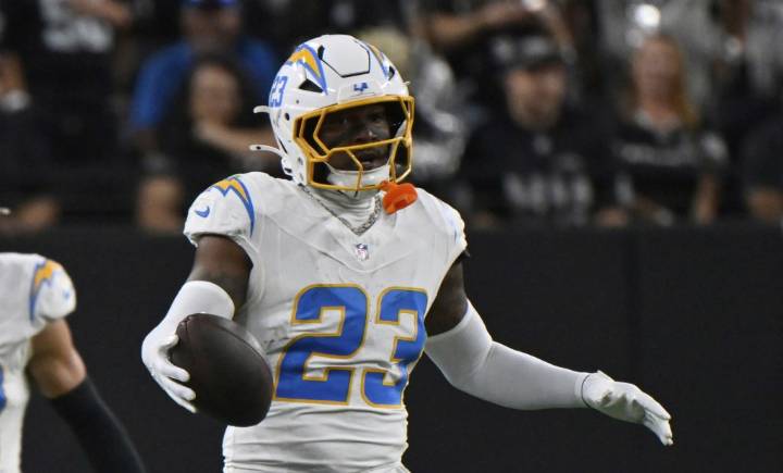 Chargers’ Tony Jefferson shows value in place of injured Elijah Molden