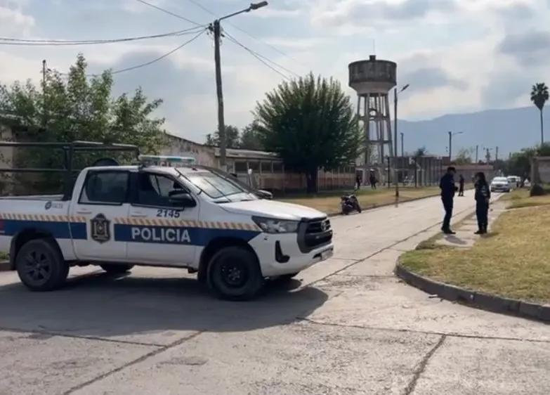 Conmoción en barrio Boulogne Sur Mer tras el hallazgo de un hombre sin vida
