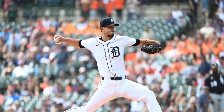 Charlie Morton signs with Braves, set to retire with team