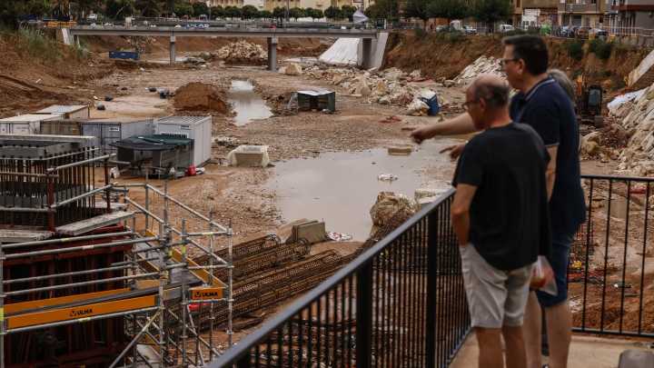 Lluvias torrenciales golpean el litoral de Valencia y paralizan la actividad