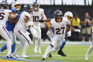 Broncos find winning formula: A run-first offense and a dominant defense – Winnipeg Free Press