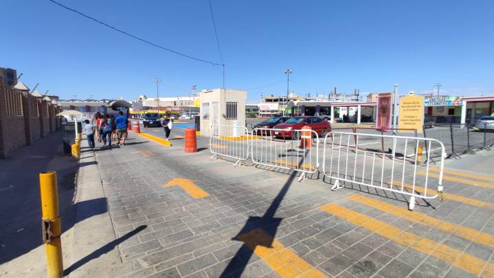 ‘Parkeros’ no deben cobrar una cuota fija por cuidar vehículos: Municipio