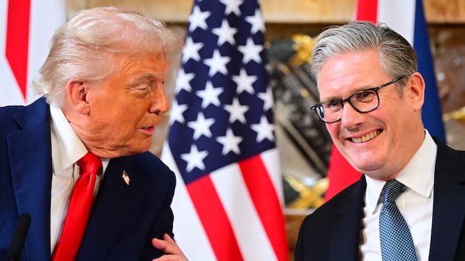 'Fire experts and replace them with podcasters': More of Trump's advice to Starmer