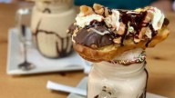 "Los puedes pedir con tarta, cruasanes y donuts": así son los batidos que revientan en Gran Canaria