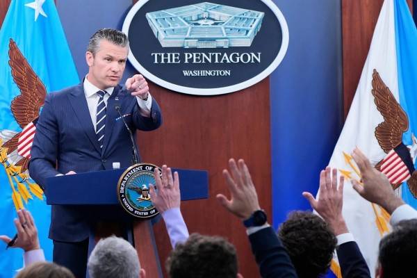 El Pentágono amplía sus restricciones al acceso de reporteros