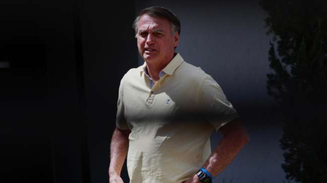 Bolsonaro tiene un cáncer de piel "precoz" pero recibe el alta y regresa a su casa
