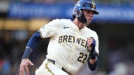 Brewers, Yelich scratched with back issue before Phillies game, not expected out long