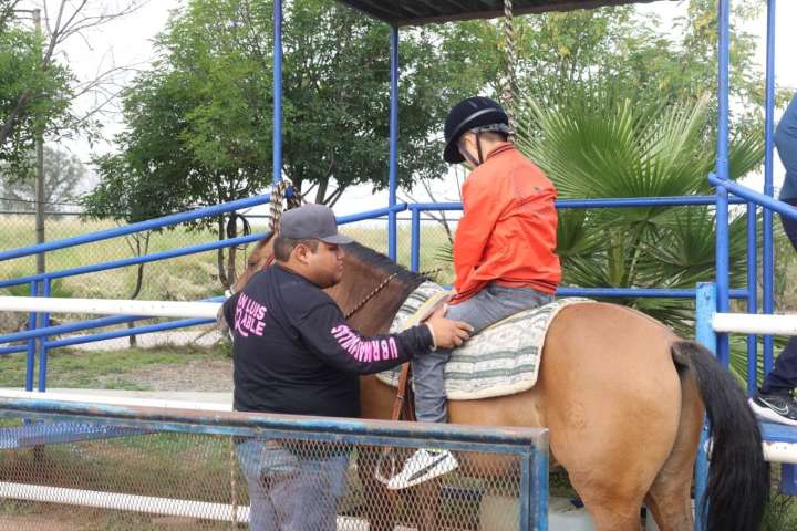 Equinoterapia en la UBR Maravillas fortalece inclusión y bienestar en San Luis Potosí