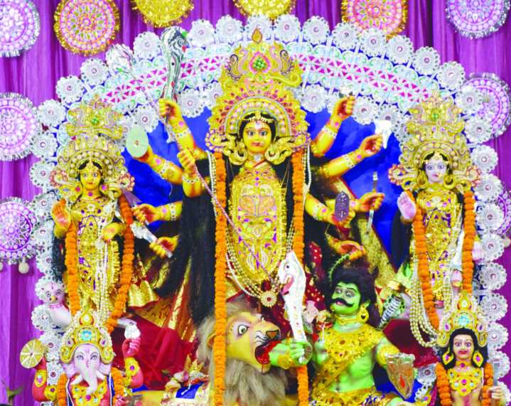 Rani, Kajol come together for Durga Puja festivities