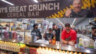 Ovechkin takes shift at grocery store, surprises kids with new cereal
