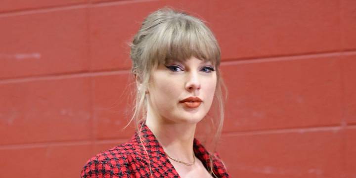 Taylor Swift Wears Tight Red T-Shirt and Black Leather Miniskirt in New Album Interview