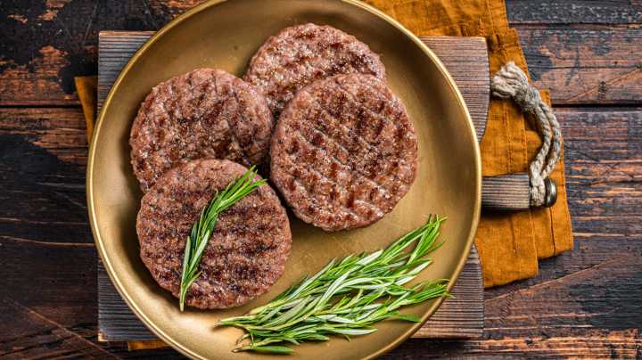 Why You Should Mix Ground Beef With This Meat