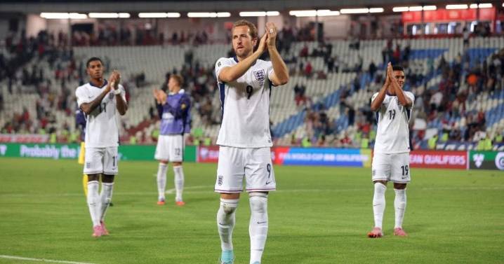 Inglaterra arrolla 0-5 a Serbia y acaricia el pase al Mundial