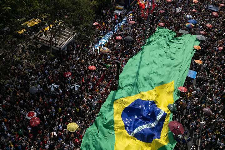 Los brasileños salen a la calle a manifestarse contra la ley de blindaje a políticos y la posible amnistía a Bolsonaro