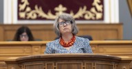 El Gobierno de Page saca pecho en la lucha contra incendios frente a críticas de PP y Vox